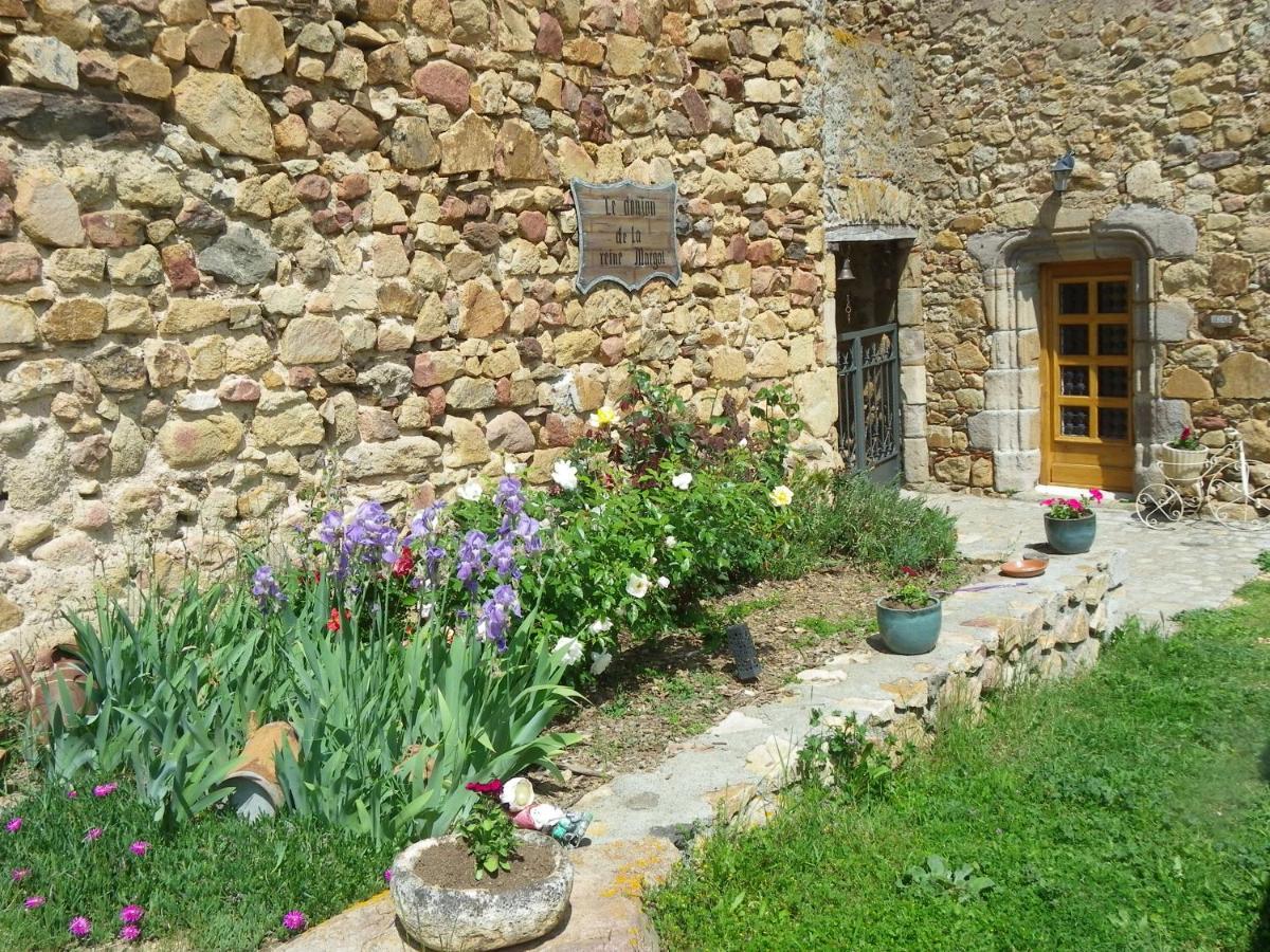 Bed and Breakfast Le Donjon De La Reine Margot Beaumont  Exteriér fotografie